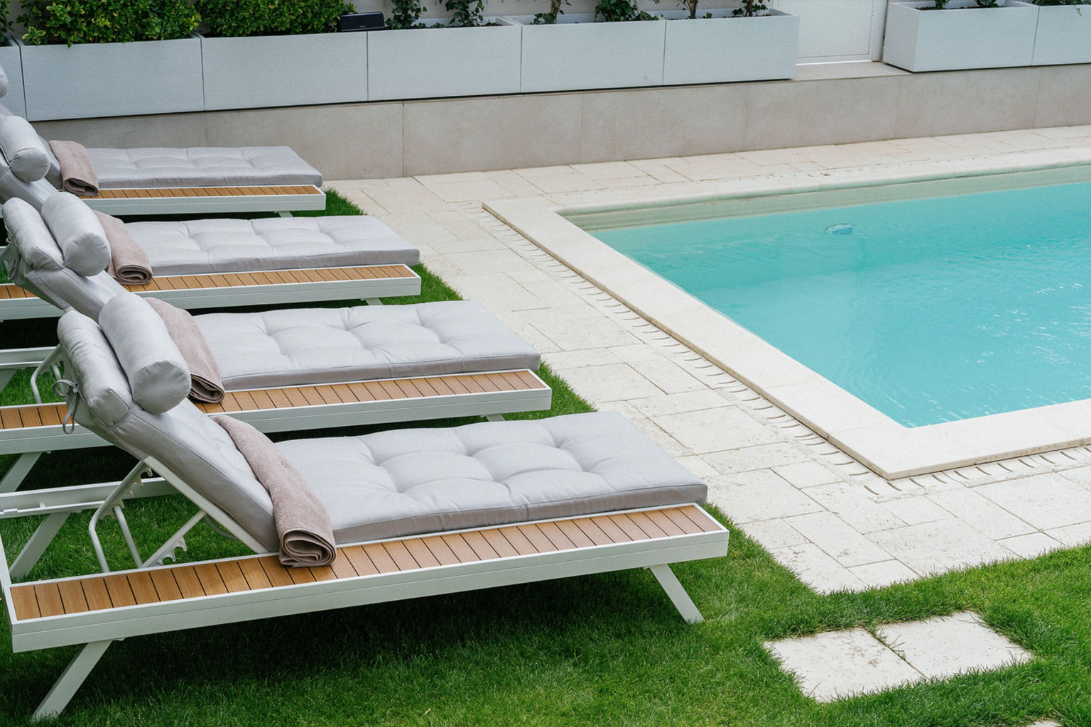 piscina-exterioara-aris-1